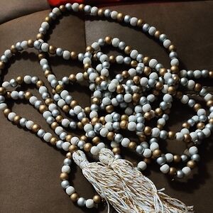 Elegant Gold and White Beaded Necklace